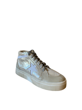 Cargar imagen en el visor de la galería, Sneaker Venecia Boots - Plateada E/Hielo
